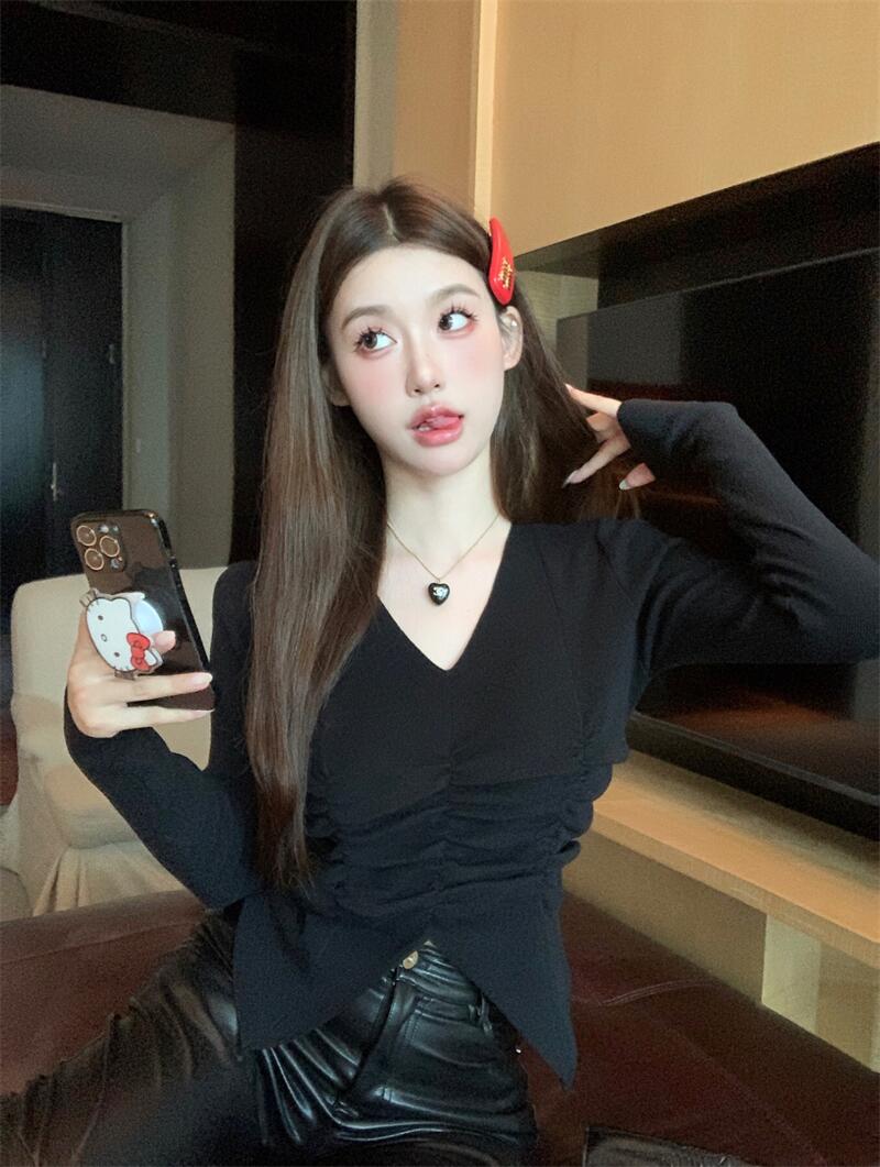 Actual shot of new autumn and winter slim-fit pleated V-neck irregular slit long-sleeved knitted sweater