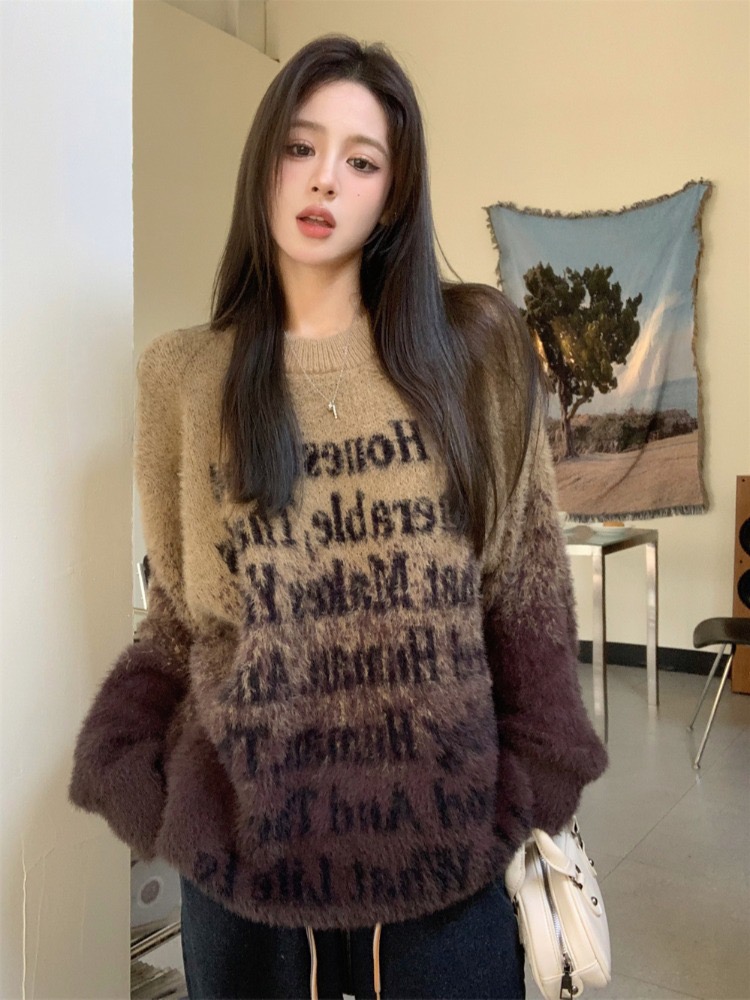 三三家 美式復古印花漸變長袖設計感寬鬆毛衣秋季女新款上衣套頭
