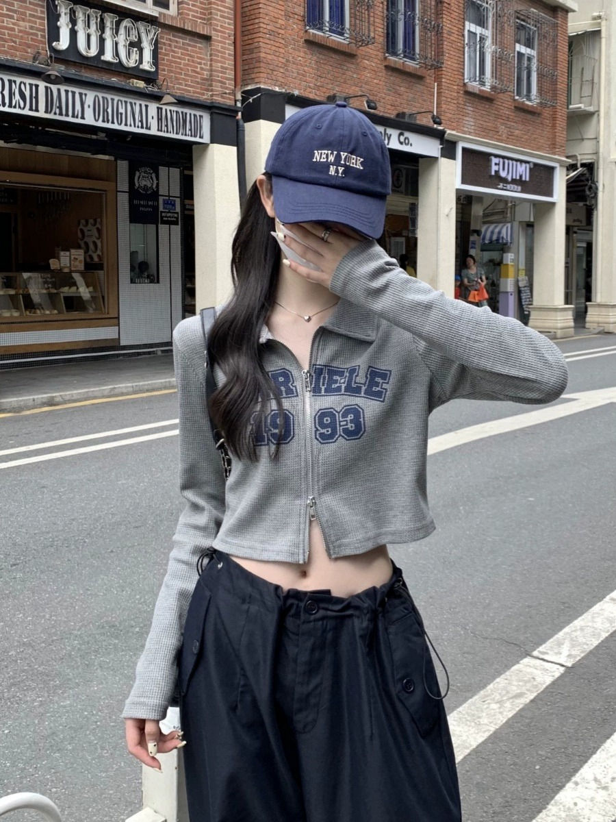 2023韓版復古字母印花長袖拉鏈T恤女早秋修身顯瘦短款露臍上衣潮