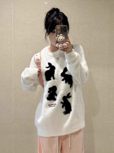 日系甜妹兔子白色毛衣女秋季设计感慵懒宽松小个子减龄针织衫