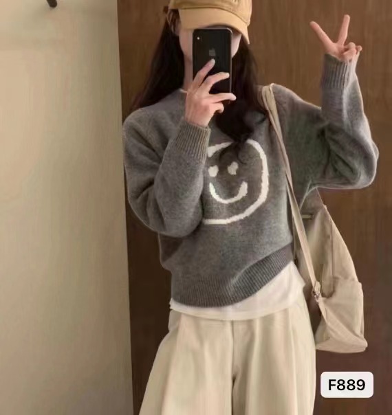 2023秋冬新款韓版時尚減齡圓領笑臉提花寬鬆長袖上衣女