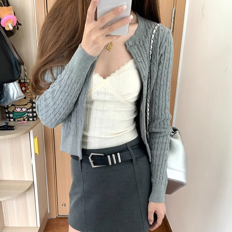 灰色針織短款開衫長袖上衣女秋季2023新款設計感小眾穿搭毛衣外套