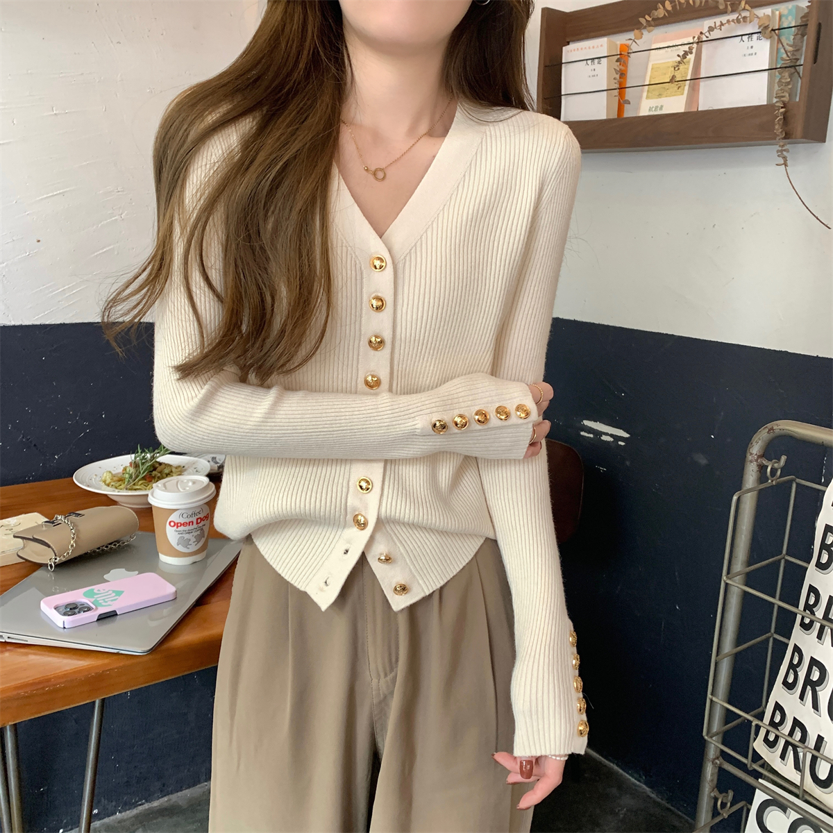 實拍 秋冬韓版v領單排扣氣質小香風設計感針織衫女毛衣外套