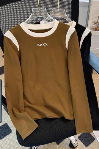 Contrast color design brushed round neck long-sleeved T-shirt for women, slim and stylish inner layering top  new autumn style