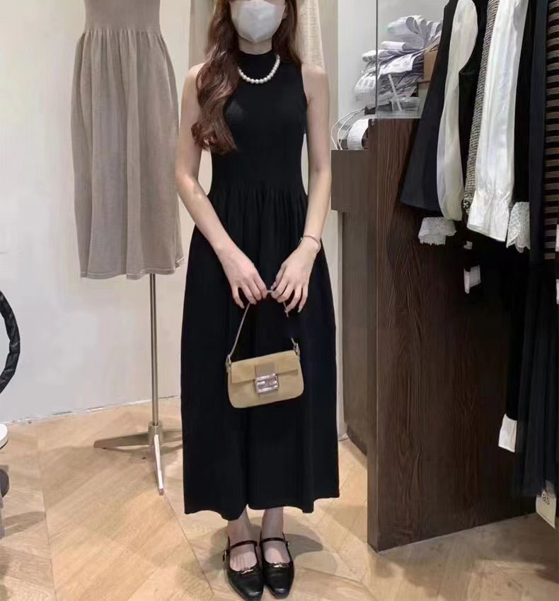 針織背心連衣裙女秋冬新款韓版輕熟風溫柔氣質修身顯瘦無袖打底裙