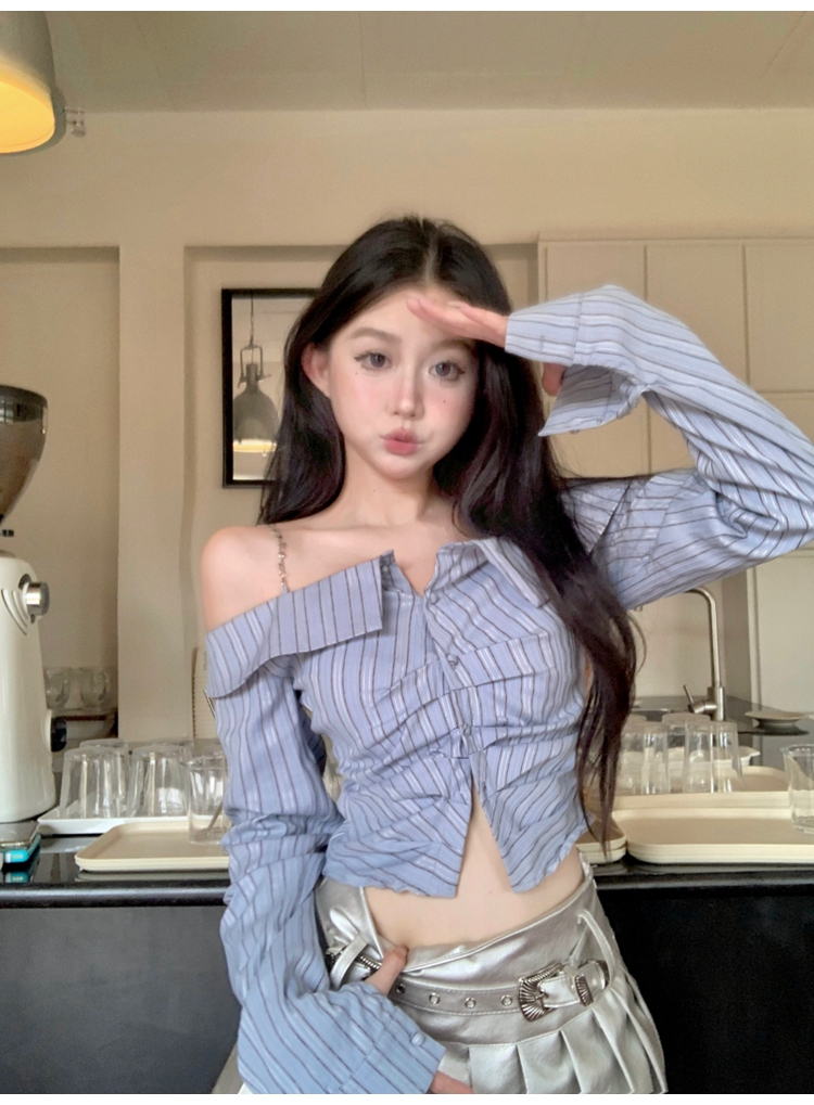 Official picture with double shoulder chain, one-shoulder contrast striped pleated long-sleeved shirt for women in early autumn, slim and short style
