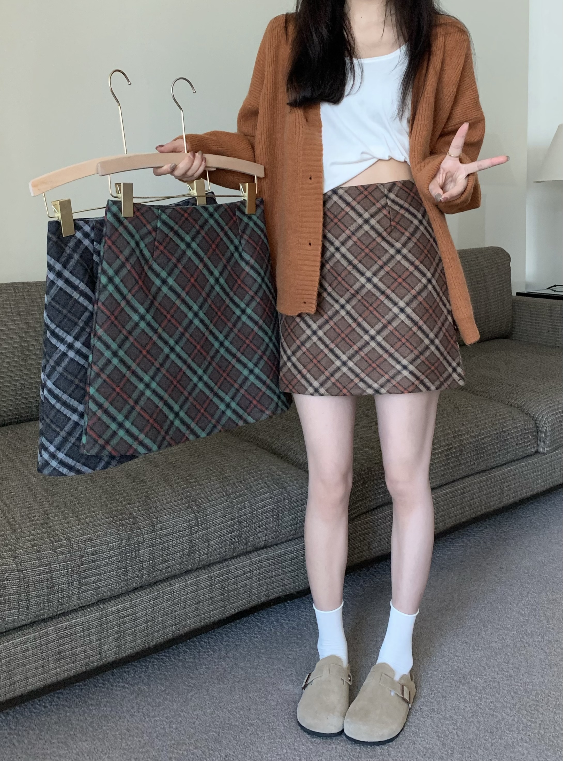 Real shot ~ American retro design niche plaid hip-hugging skirt Maillard A-line skirt
