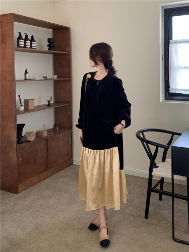 实拍！韩国复古chic圆领撞色拼接设计宽松休闲长袖丝绒连衣裙