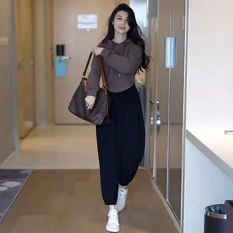 秋季女2023年新款衛衣運動套裝小個子搭配一整套時尚早秋茶系穿搭