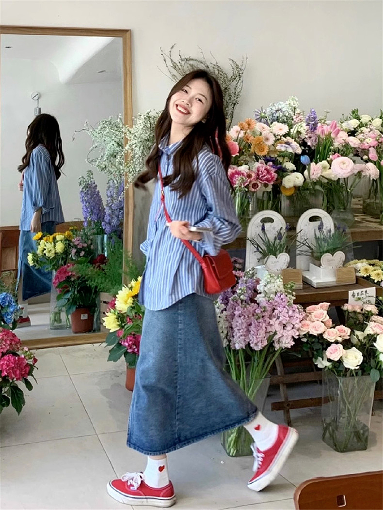 藍色條紋襯衫女早秋季2023新款襯衣小個子別致長袖上衣設計感小眾