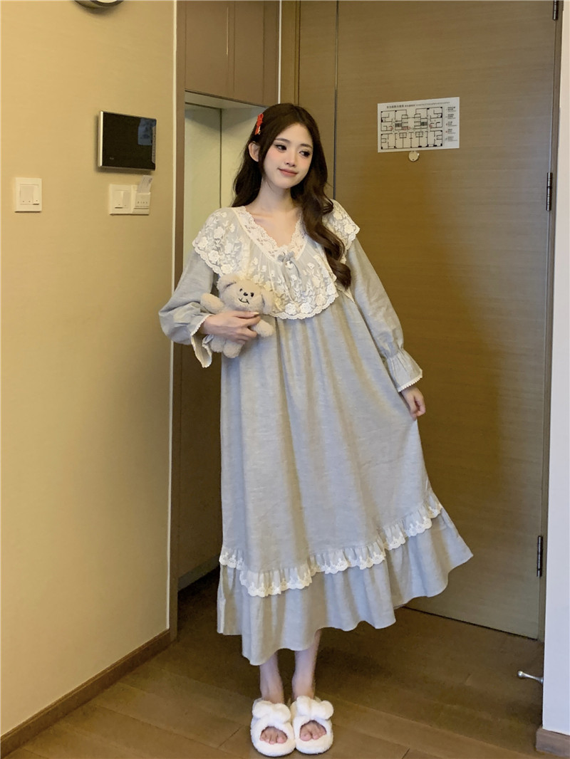 Actual Korean version of sweet cotton and linen autumn and winter palace style loose, comfortable, light and luxurious outer wear home clothes suit nightgown