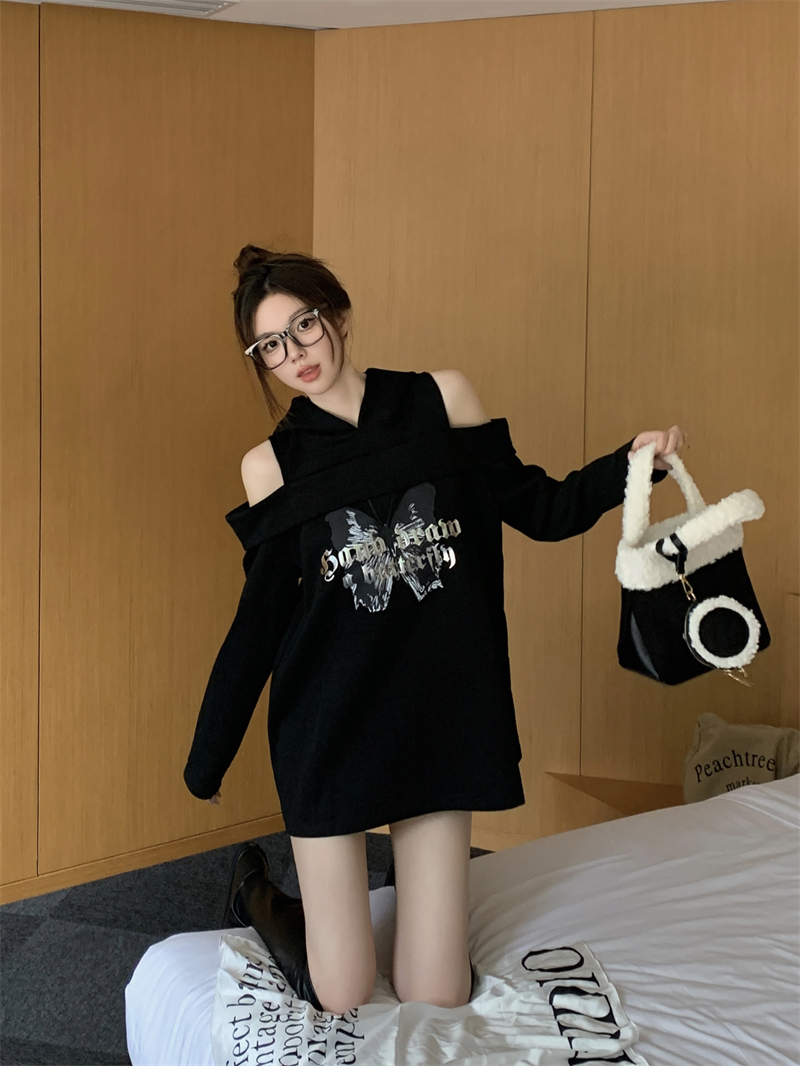 實拍 美式炸街小眾漏肩設計感連帽衛衣女秋冬寬鬆中長款上衣