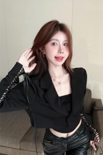 ~Cool hot girl with irregular tube top and designed hollow strap lapel top two-piece set