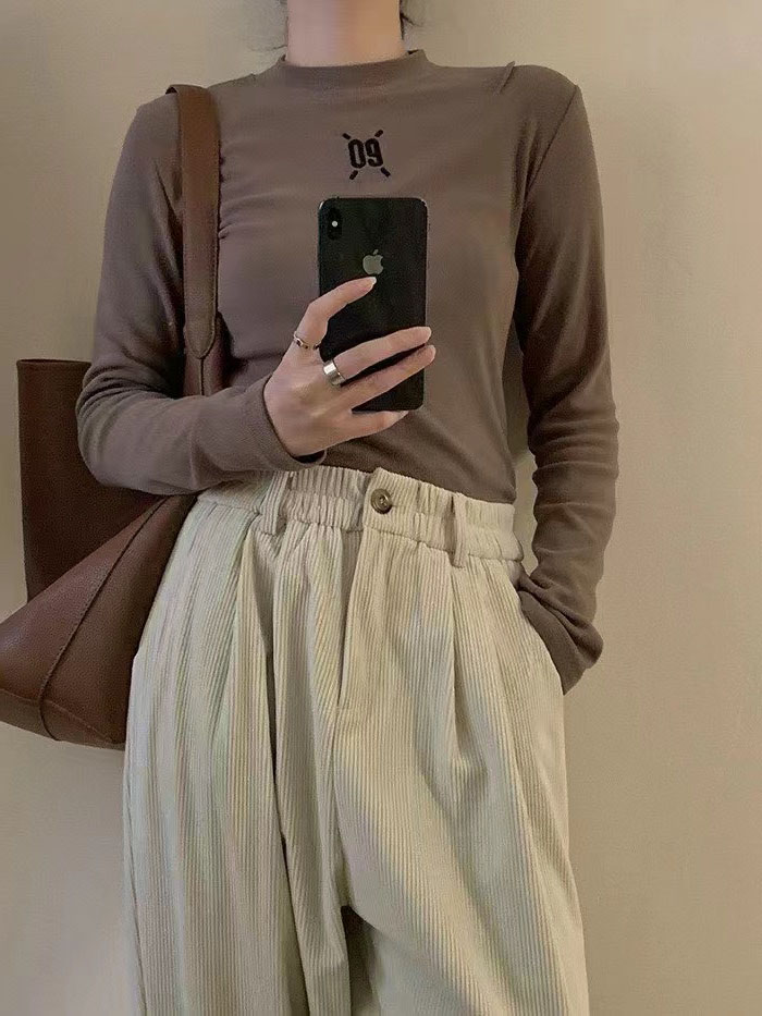 秋冬新品磨毛小立領刺繡設計長袖棉T恤女2023彈力修身打底衫上衣