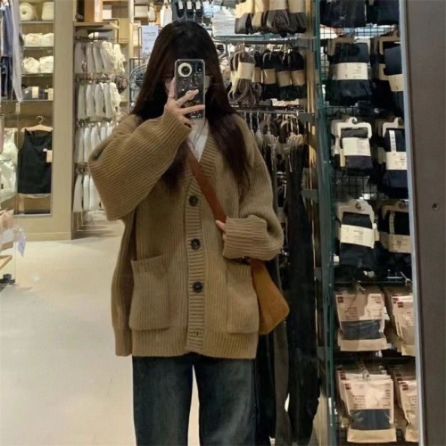 Retro lazy style knitted sweater coat cardigan women's loose V-neck design niche top autumn and winter new style