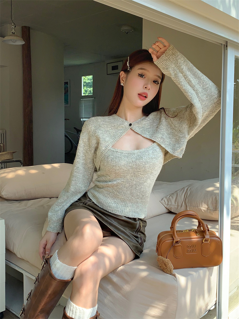 實拍   小眾設計感辣妹短披肩針織吊帶兩件套辣妹毛衣開衫