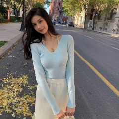 Korean-style pure and innocent fisherman-style hollow neckline knitted top for women, autumn V-neck slim-fitting base layer, trendy