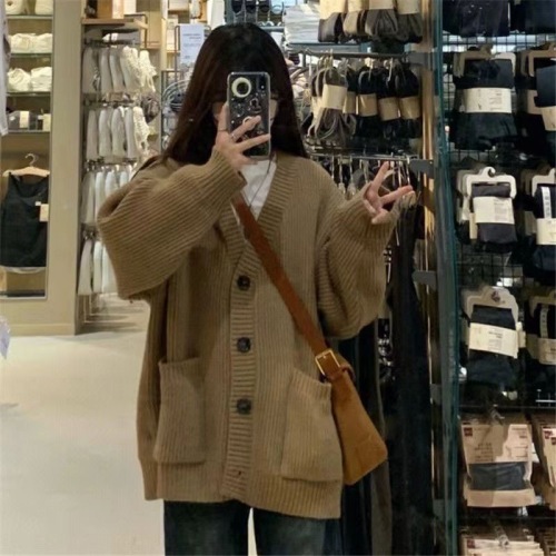 Retro lazy style knitted sweater coat cardigan women's loose V-neck design niche top autumn and winter new style