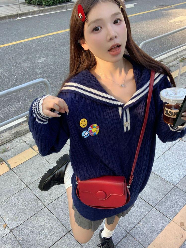 實拍 元氣少女韓chic簡約海軍領設計感徽章毛衣
