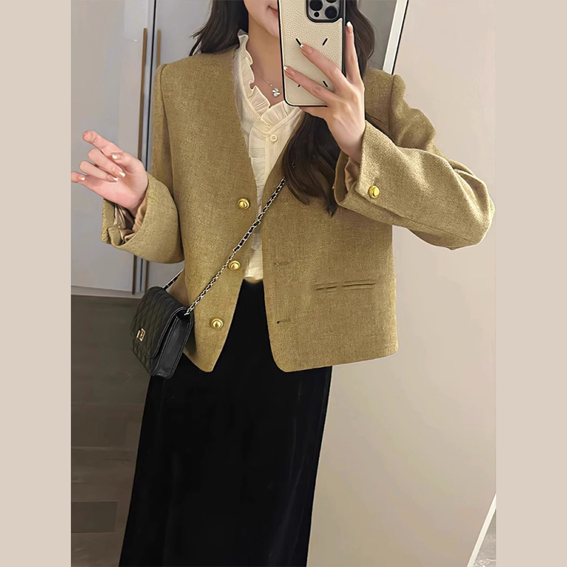 Temperament and high-end suit jacket for women spring and autumn 2023 new Xiaoxiang Hepburn style casual short top