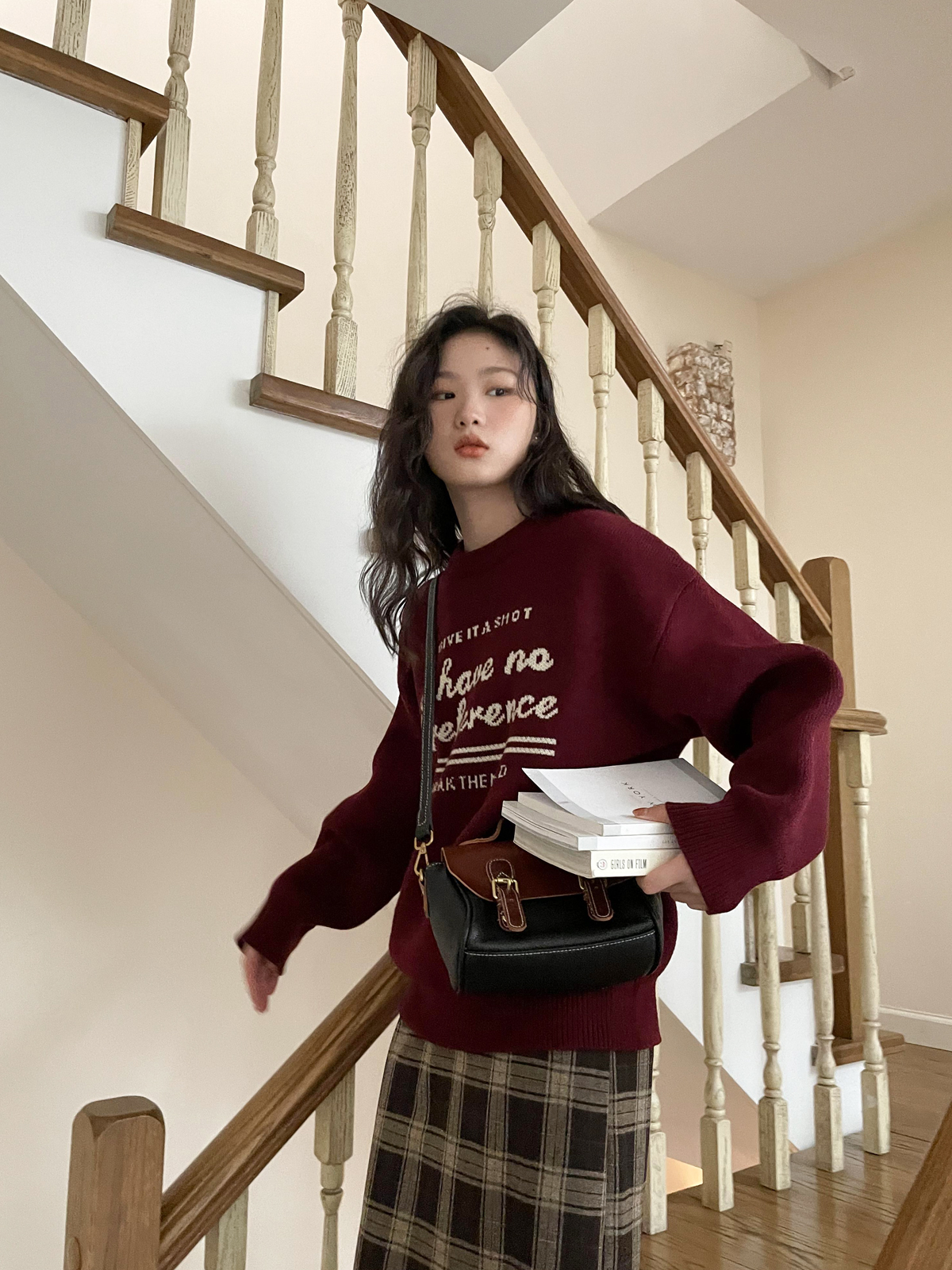 Hello Canon original letter jacquard sweater for women spring new retro round neck pullover lazy knitted top