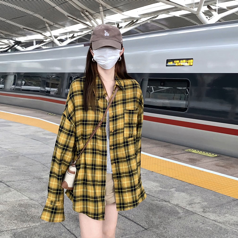 格子襯衫外套女春秋季2023新款法式慵懶風襯衣寬鬆設計感長袖上衣