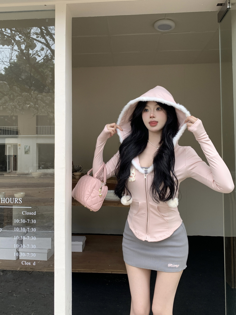 實拍~少女瑜伽館秋季粉色上衣毛絨邊連帽開衫毛球短外套女裝