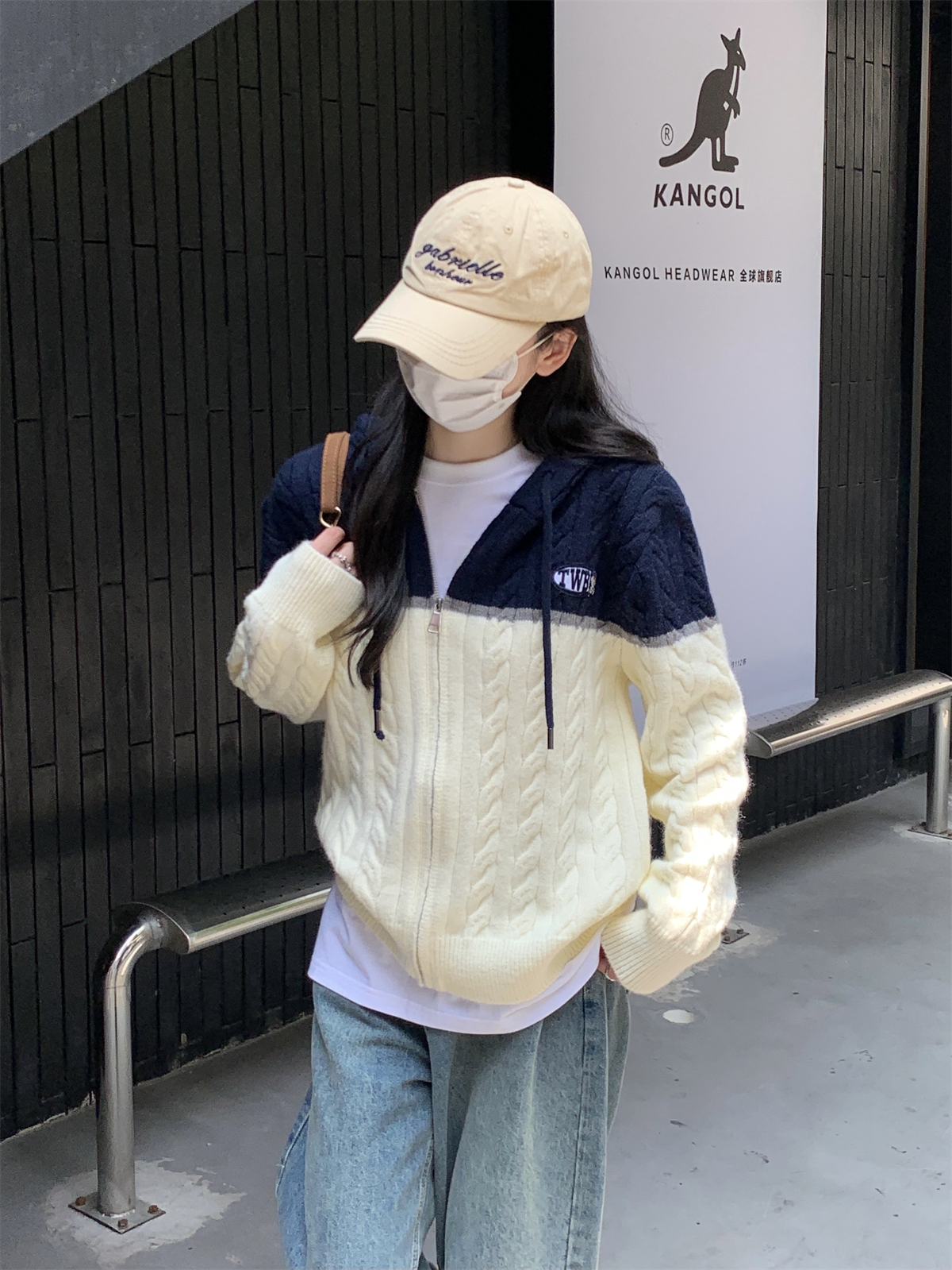 Actual shot of autumn and winter Korean style loose contrasting color zipper design hooded arctic velvet sweater sweater jacket