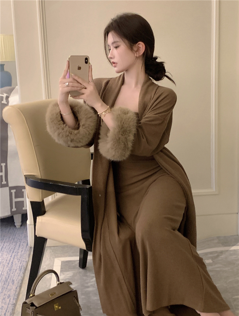 Real shot of autumn retro lazy furry sleeves soft waxy long-sleeved cardigan jacket + tube top slimming high-waisted dress for women