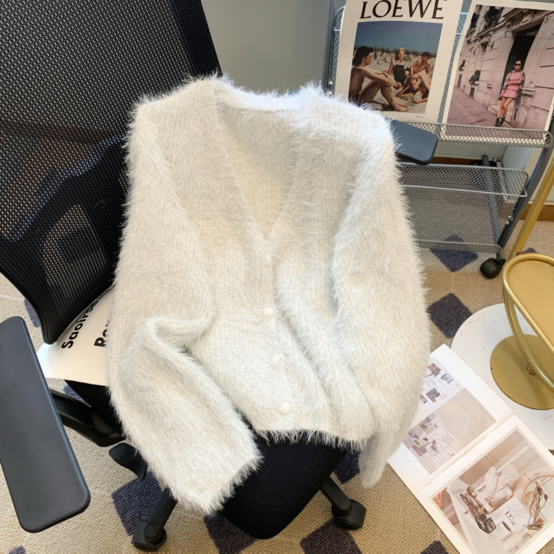 2023 autumn and winter new style French v-neck furry coat, stylish bright silk mink velvet sweater outer top for women