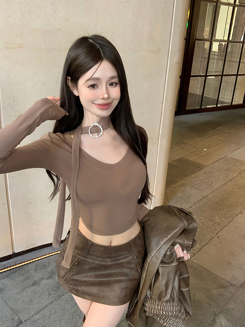 Real shot of halterneck long-sleeved T-shirt women's short slim-fitting design bottoming shirt top