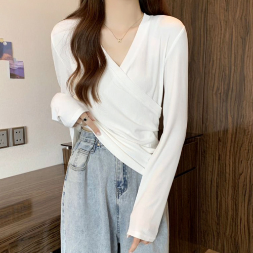 New autumn and winter women's Korean style belly-covering long-sleeved T-shirt bottoming shirt, front shoulder slimming V-neck short top