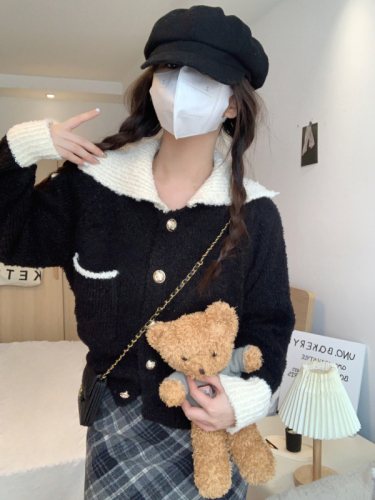 Actual shot of  small fragrance lapel knitted cardigan for women in autumn and winter thickened soft waxy sweater jacket