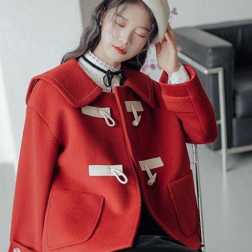 2023 Autumn and Winter New Japanese Style Doll Collar Woolen Coat Horn Button Red Thickened Small Coat Women's Short Style