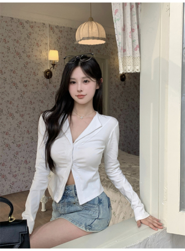 Official picture of pure lust style white V-neck long-sleeved shoulder T-shirt for women in autumn hot girl slim-fitting short bottoming shirt lapel top