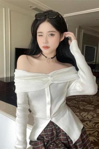 Real shot of pure desire one-shoulder design long-sleeved slim slit striped sweater slim top for women