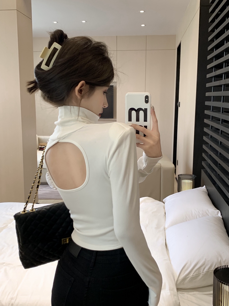 Real shot of hot girl style backless short style navel-baring long-sleeved T-shirt ins brushed high collar shoulder pad bottoming shirt
