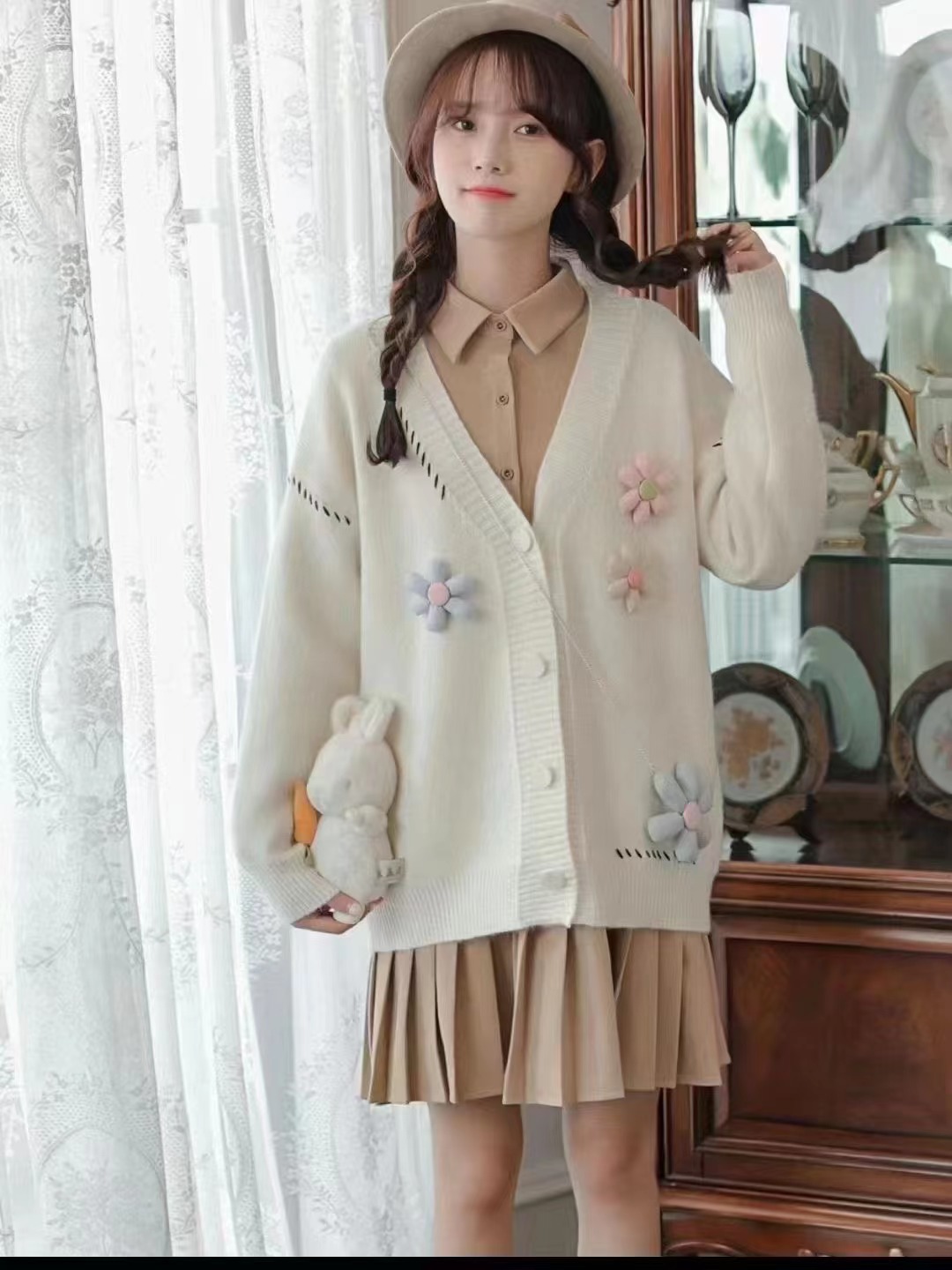 2026 Korean style women's autumn and winter new French versatile cardigan sweater loose floral jacket small fresh sweater