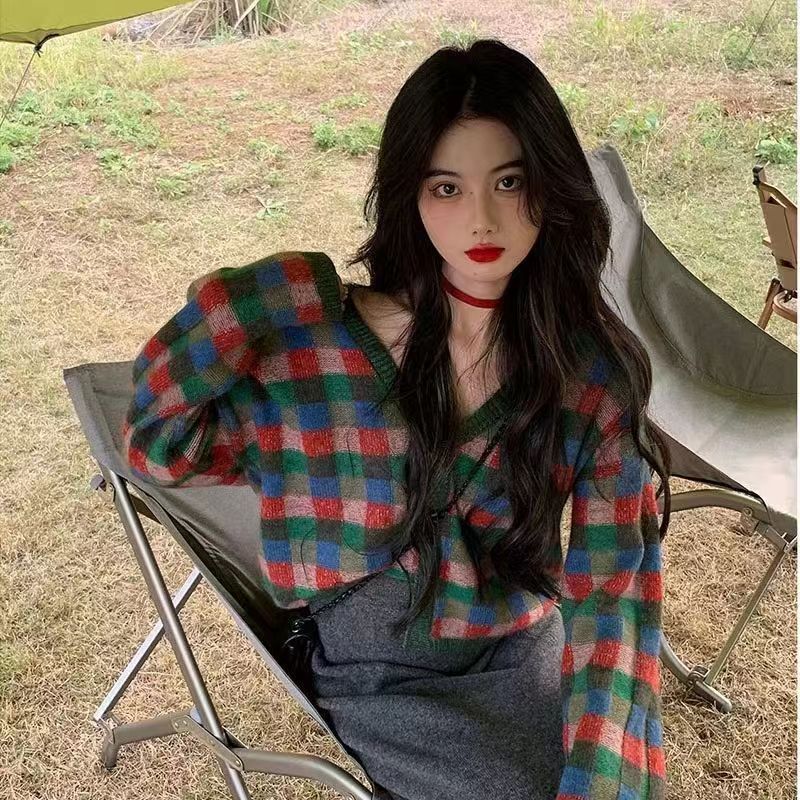 2023 Autumn and Winter New Checkerboard Color Cardigan Women's Contrast Color Sweater Soft Waxy Spring Cardigan Women's Knitting Academy