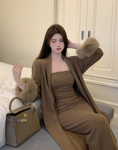 Real shot of autumn retro lazy furry sleeves soft waxy long-sleeved cardigan jacket + tube top slimming high-waisted dress for women