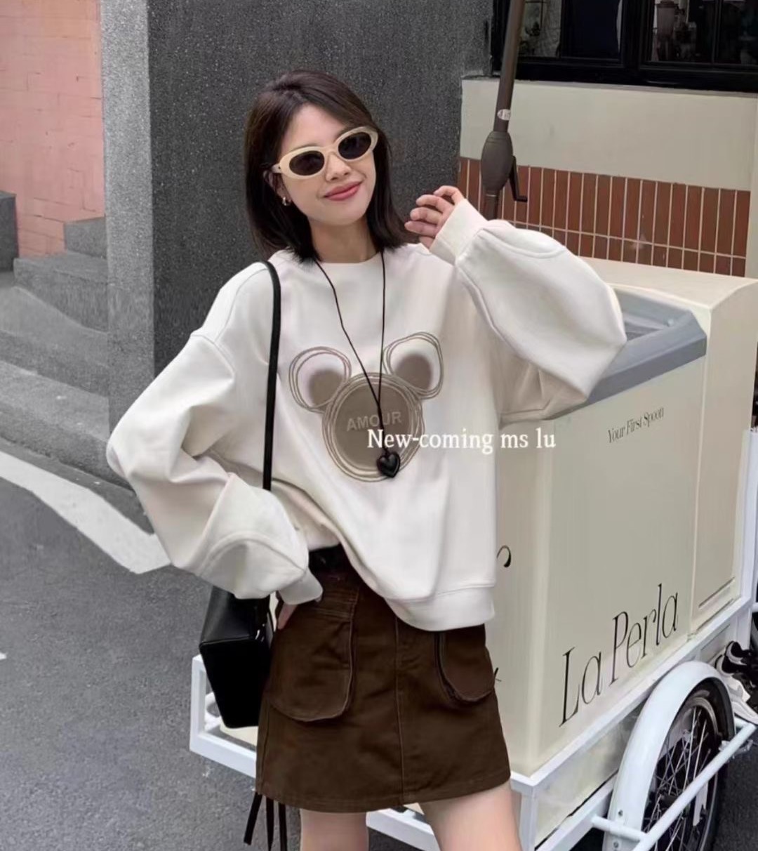 2023 Autumn and Winter New Style Thick Velvet Loose Round Neck Cartoon Mickey Print Long Sleeve Sweater Women’s Versatile Top