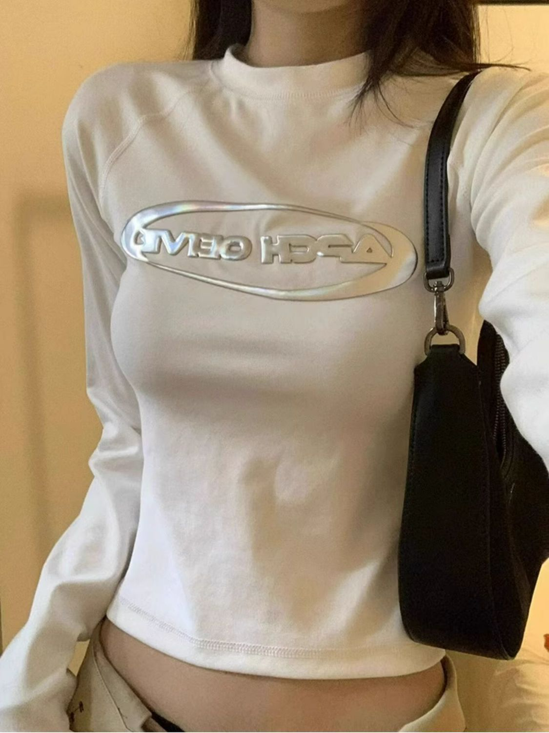 辣妹短款上衣女早秋季2023新款打底衫內搭修身半高領正肩長袖t恤
