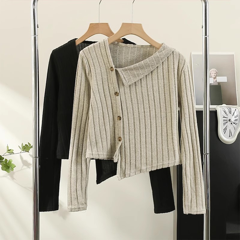 Irregular slope collar long-sleeved sweater for women 2023 autumn new design slim slim single-breasted top trendy