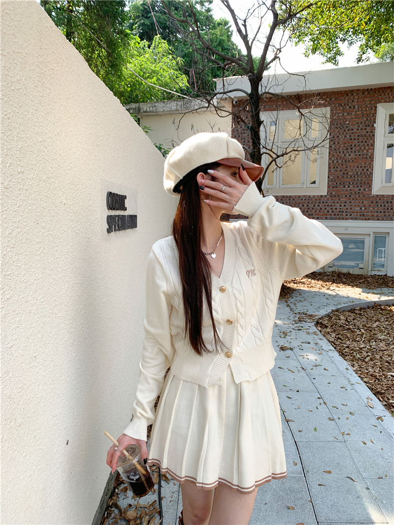 實拍韓系簡約開衫+小香風慵懶休閒針織開衫+百褶裙套裝