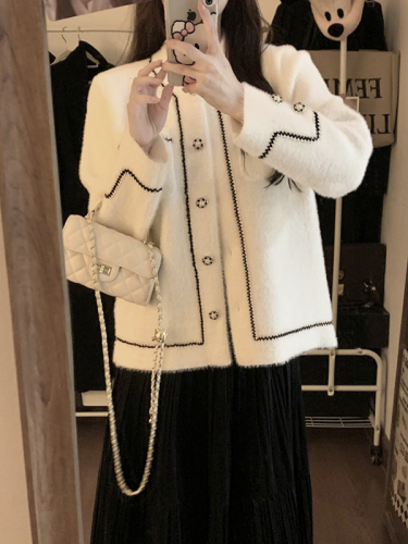 Actual shot ~ Autumn new Korean style loose small fragrance design and temperament imitation mink knitted sweater cardigan for women