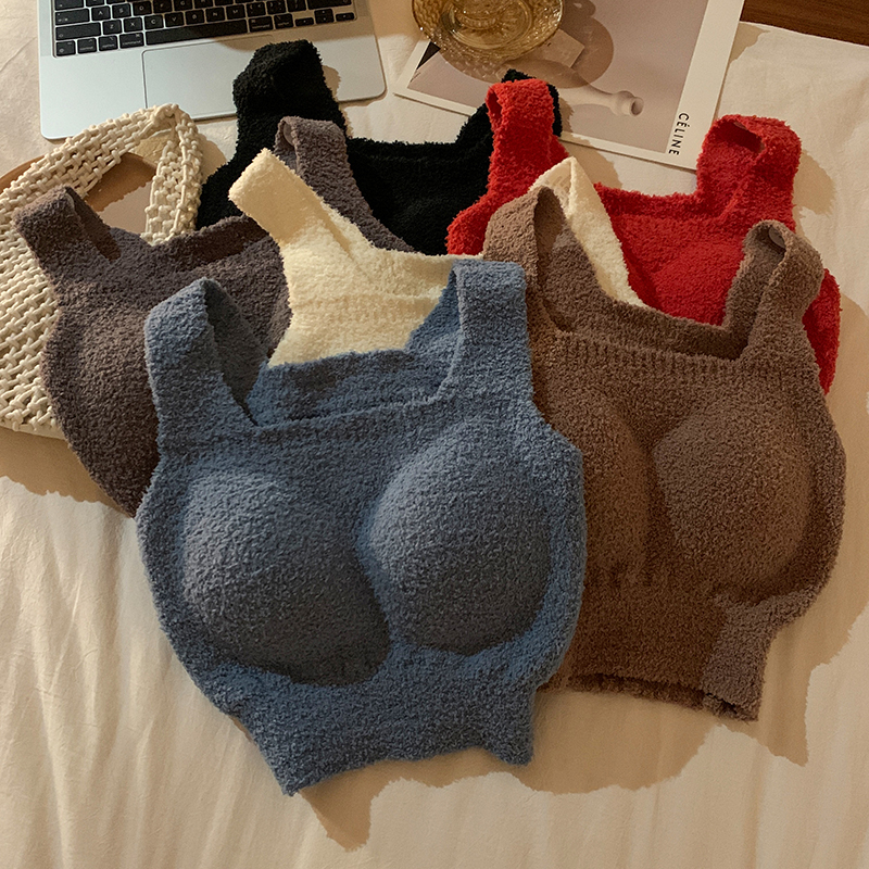 Real shot of plush vest, warm and wear-free bra with chest pad, all-in-one underwear, plus velvet and thickened top