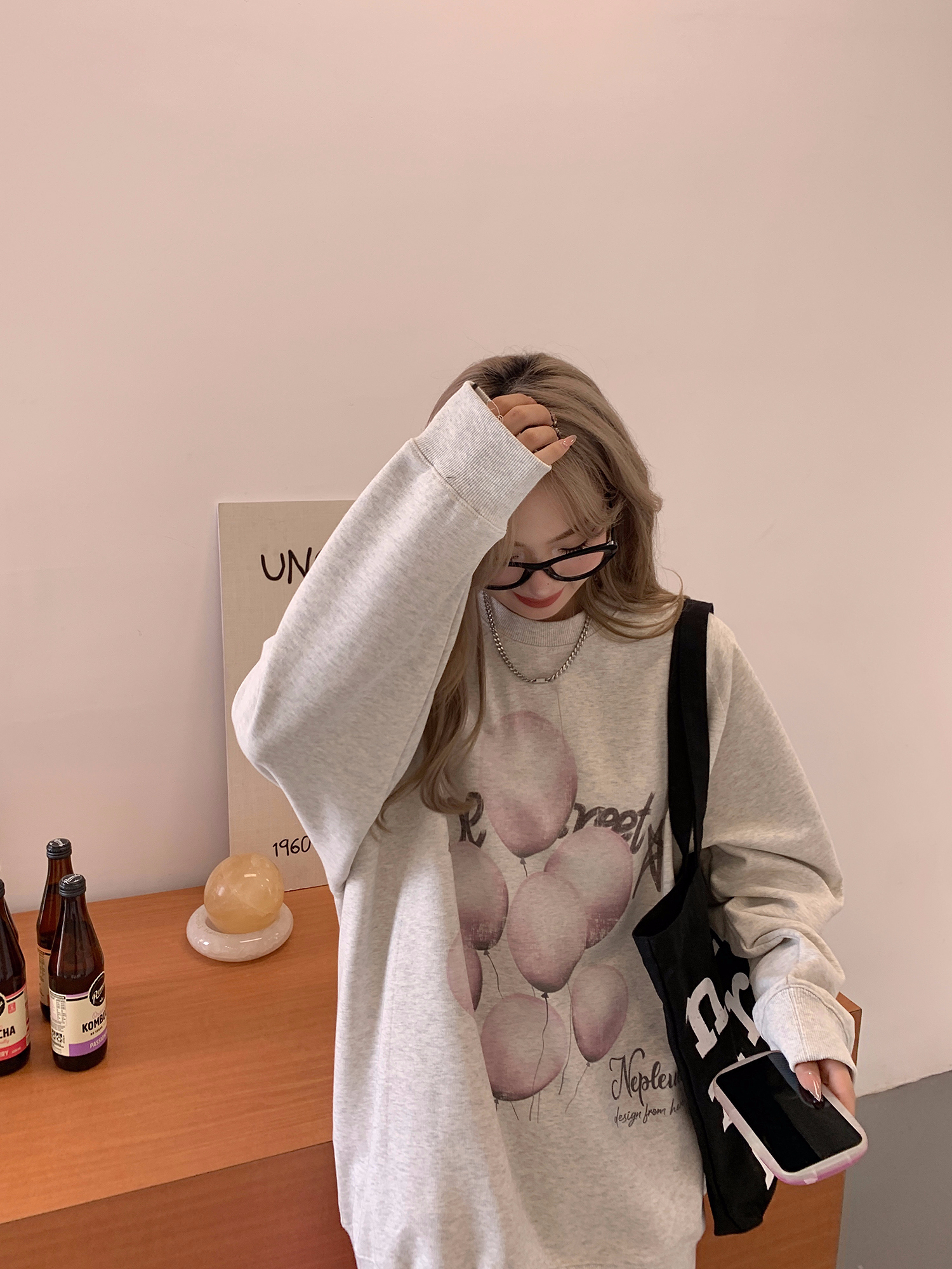 2023年新款寬鬆休閒女裝秋裝薄款衛衣女大碼後包領 拉肩線 M-XXXL
