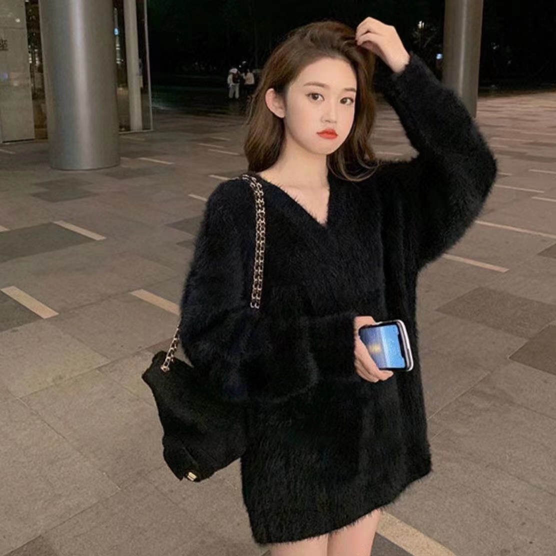 Autumn and winter V-neck thickened mid-length sweater for women, mink velvet loose and lazy, knitted long-sleeved top worn outside