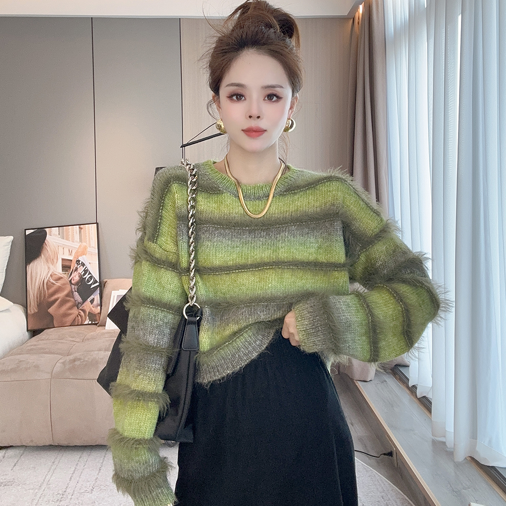 復古小眾圓領漸變針織衫上衣女秋冬季新款設計感休閒套頭短款毛衣