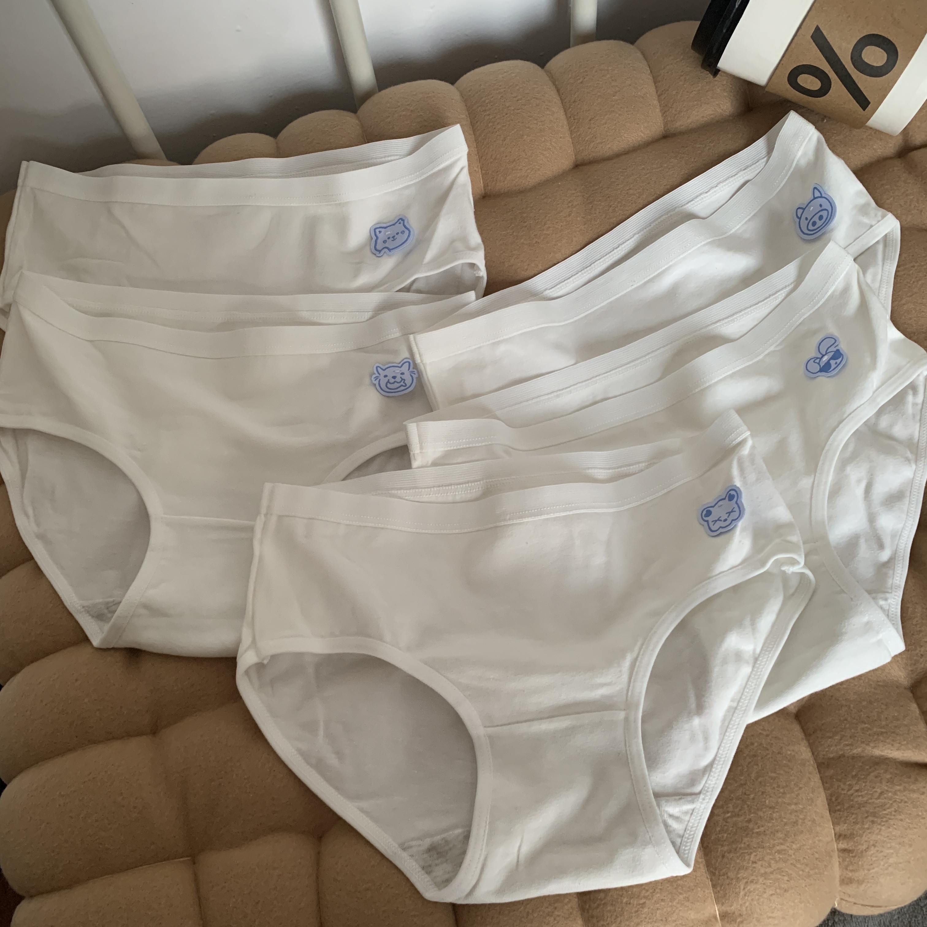 Real shot of pure cotton underwear for girls, mid-waist antibacterial short sweet student cartoon briefs 5-pack